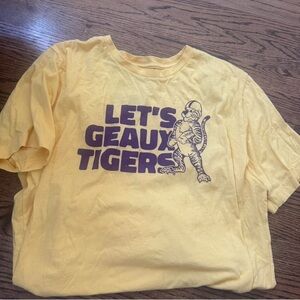 LSU Tigers short sleeve shirt